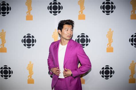 Simu Liu hosts Juno Awards as Nickelback set to join Canadian Music Hall of Fame